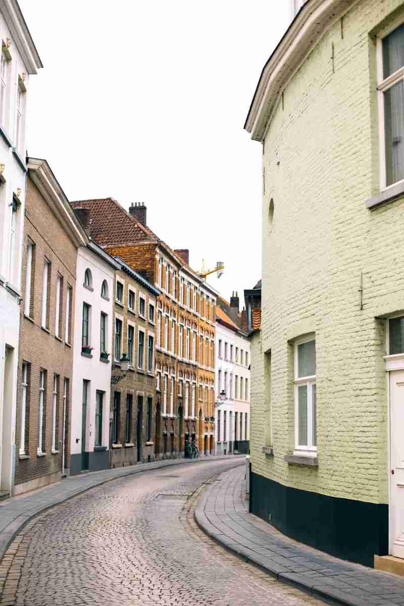 Curved street with buildings