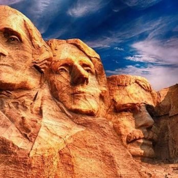 Mount-Rushmore-National-Memorial-Keystone-South-Dakota