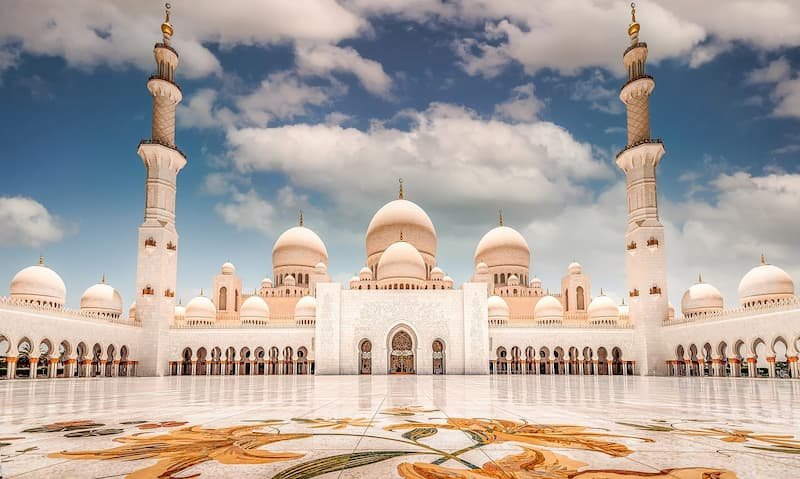 abu-dhabi-luxury-car-rental