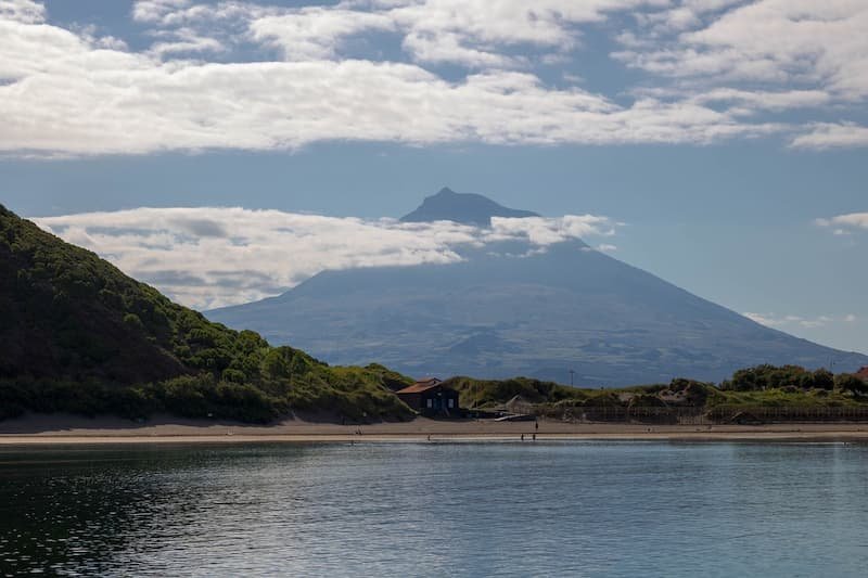 Explore Faial in the Azores archipelago by car 