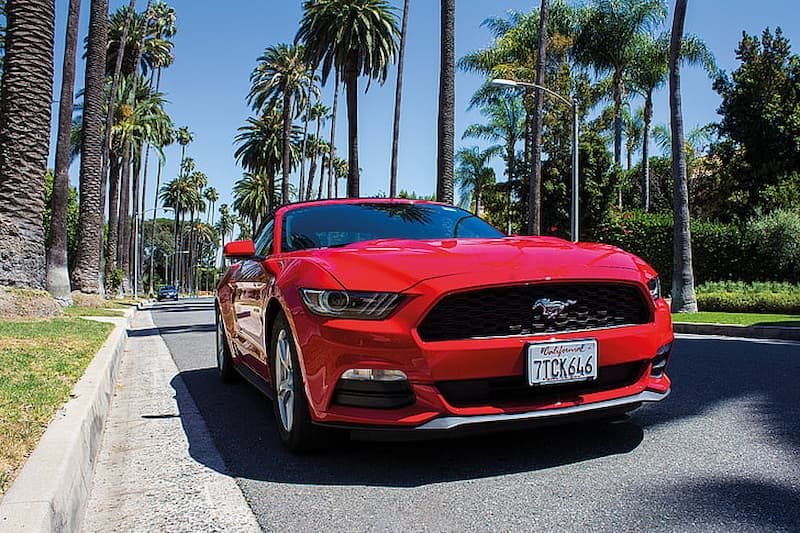 rent a Mustang 6th generation