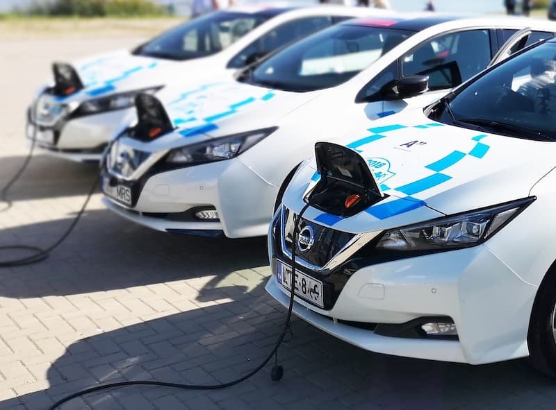 rent an eco-friendly Nissan Leaf