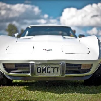 White Chevrolet Corvette (C3)