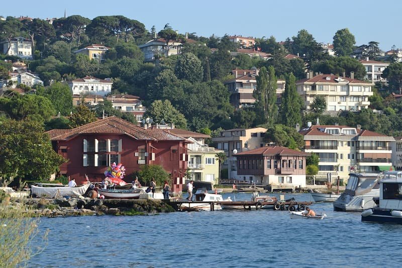 yalis Istanbul wooden houses
